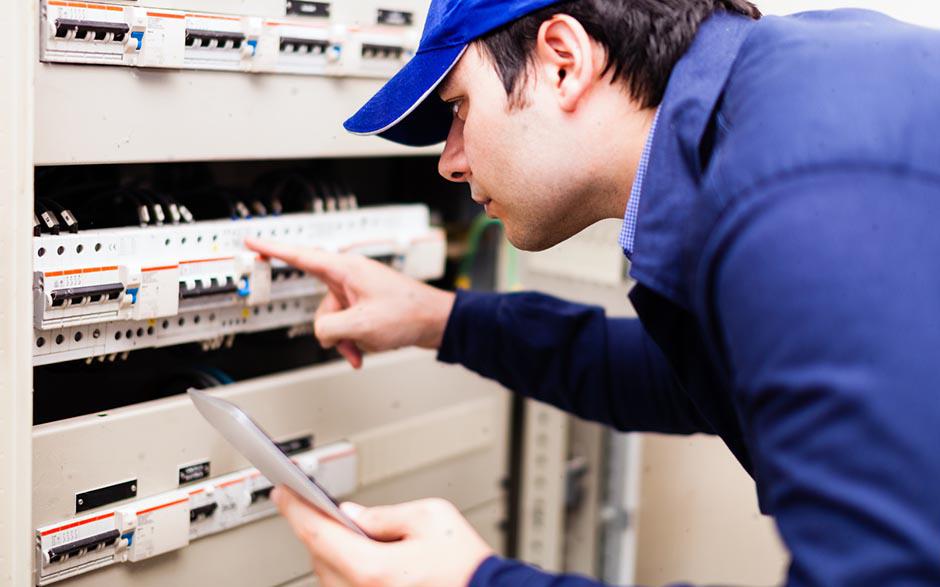 électricien maintenance Égly
